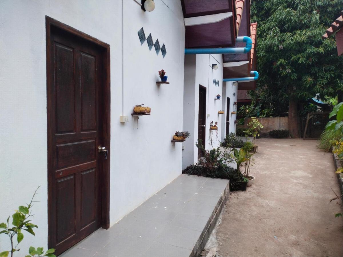 Riverview Bungalows & Gh Muang Ngoi Exterior foto