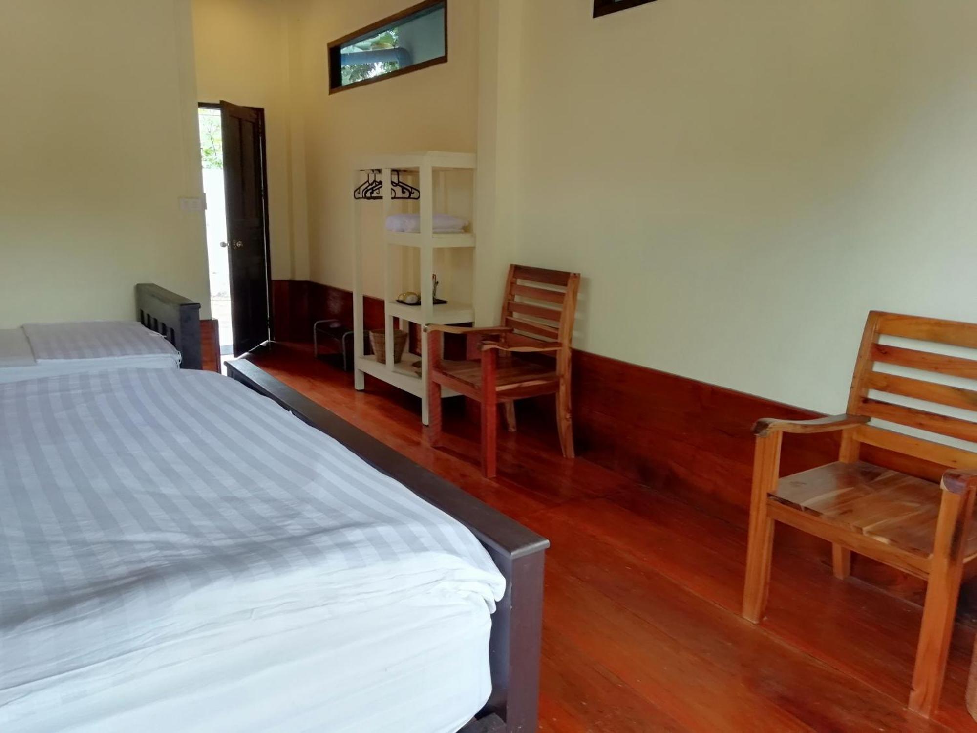 Riverview Bungalows & Gh Muang Ngoi Exterior foto