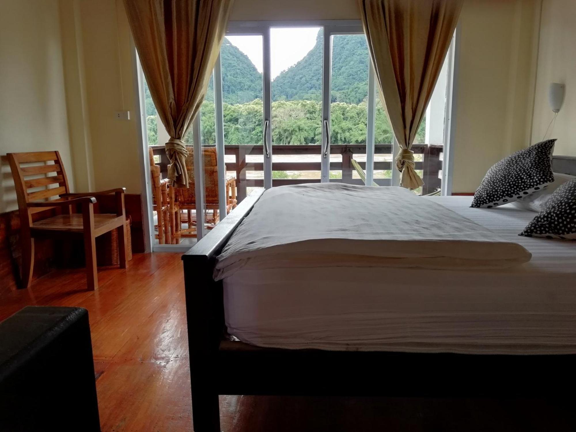 Riverview Bungalows & Gh Muang Ngoi Exterior foto