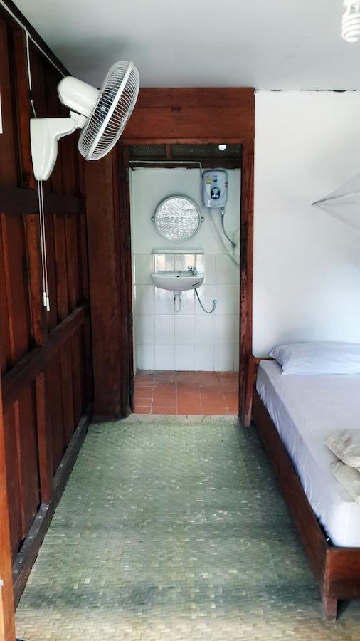 Riverview Bungalows & Gh Muang Ngoi Exterior foto
