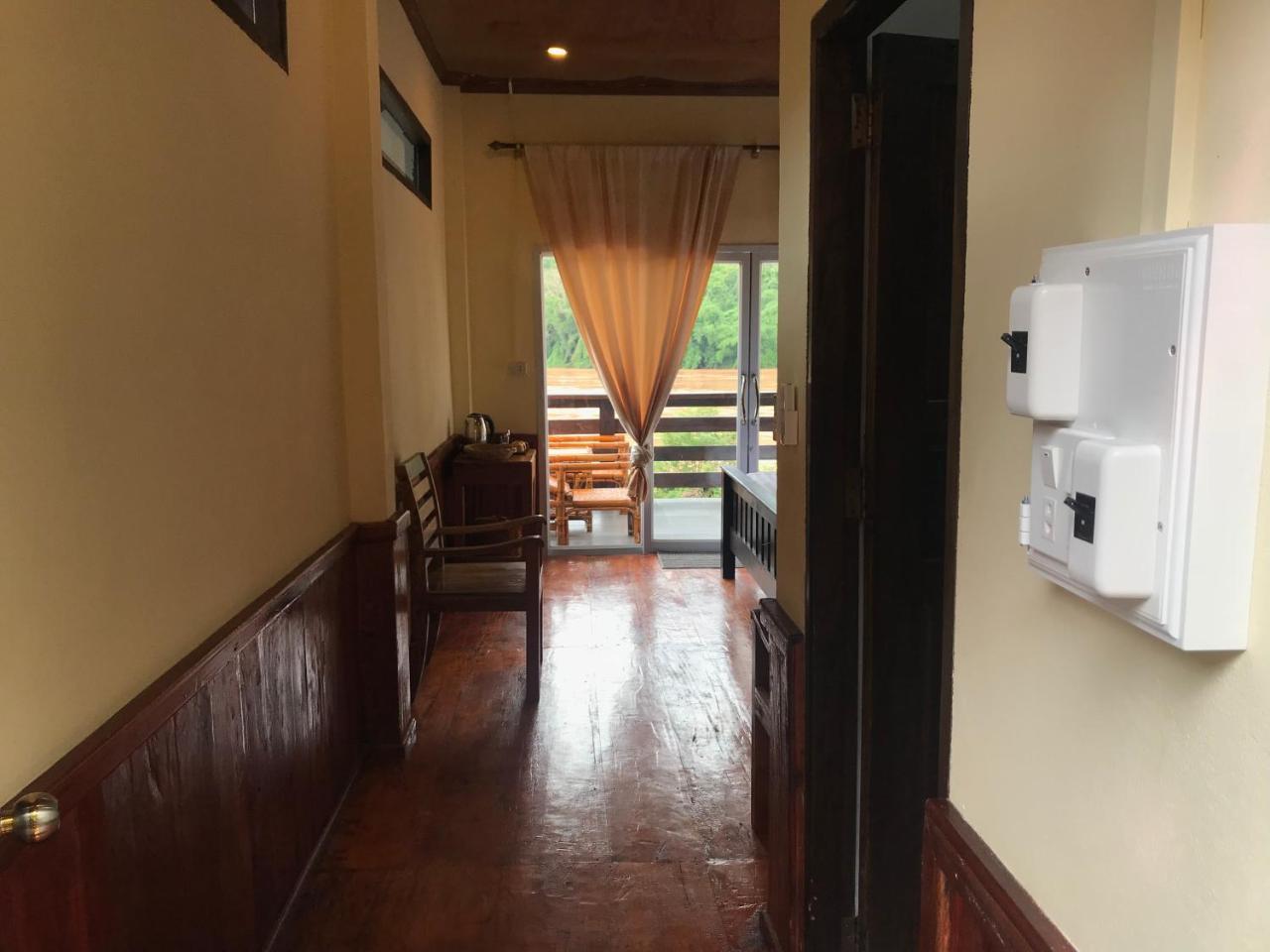 Riverview Bungalows & Gh Muang Ngoi Exterior foto